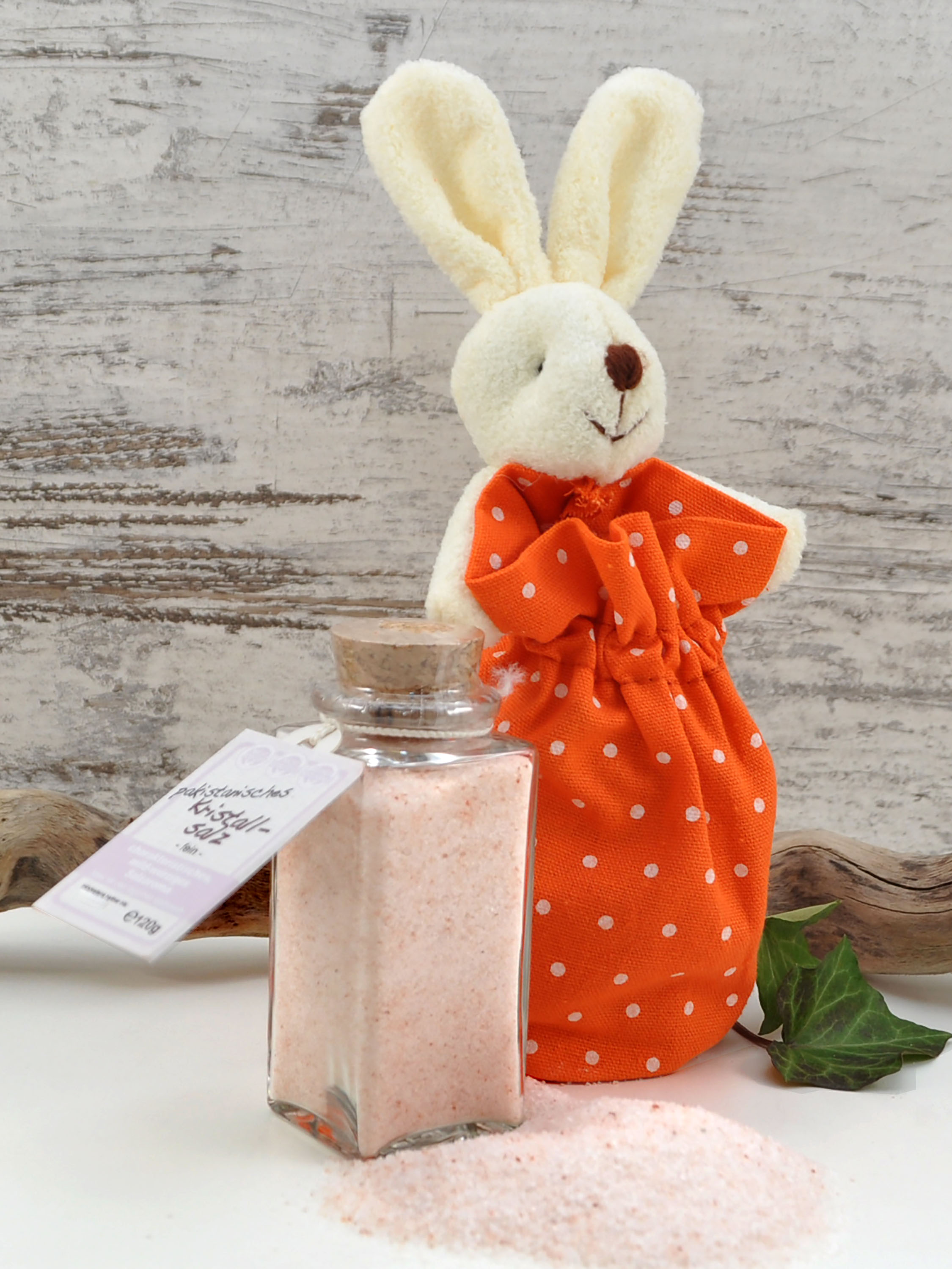 Oster-Salz-Häschen mit feinem, rosa Kristallsalz
